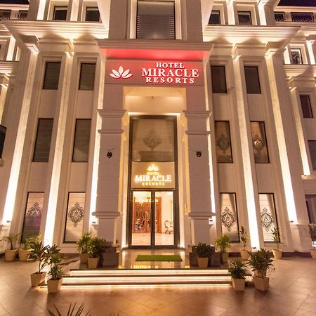 Hotel Miracle Resort Phagwara Luaran gambar