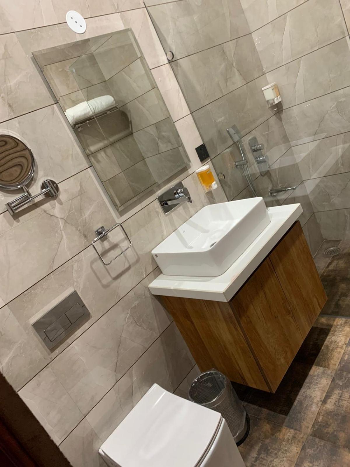 Hotel Miracle Resort Phagwara Luaran gambar