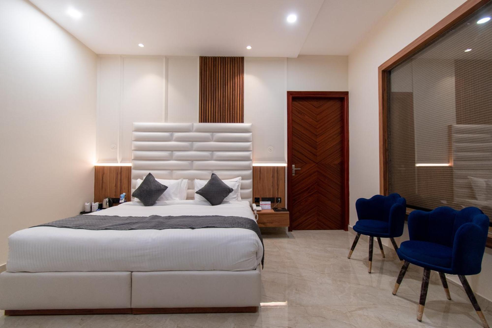 Hotel Miracle Resort Phagwara Luaran gambar